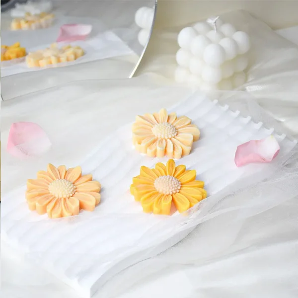 Candle Making Kit – 3D Silicone Daisy Mold for DIY Candles - Image 5